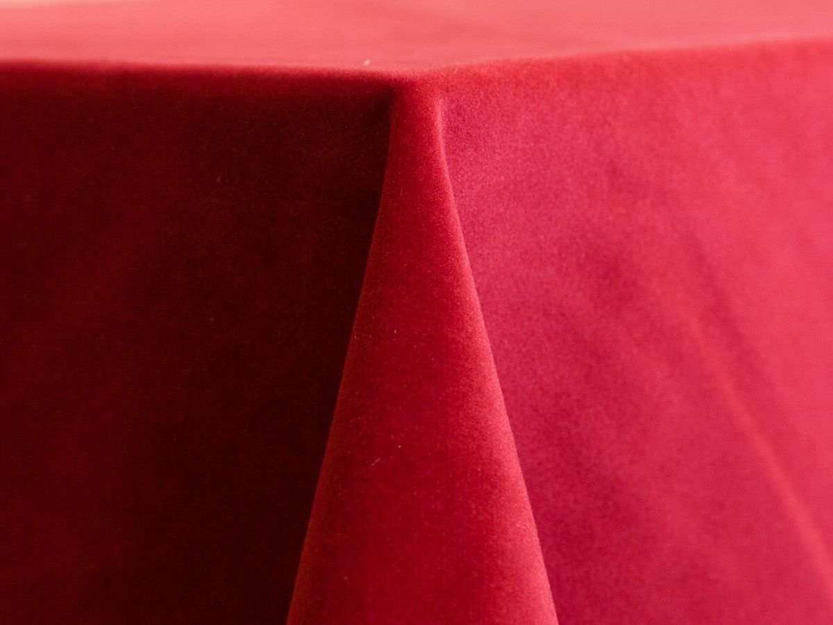 Velvet, Red
